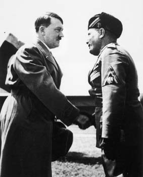 Alfred Eisenstaedt, First Meeting of Adolf Hitler and Benito Mussolini, Venice, 1934