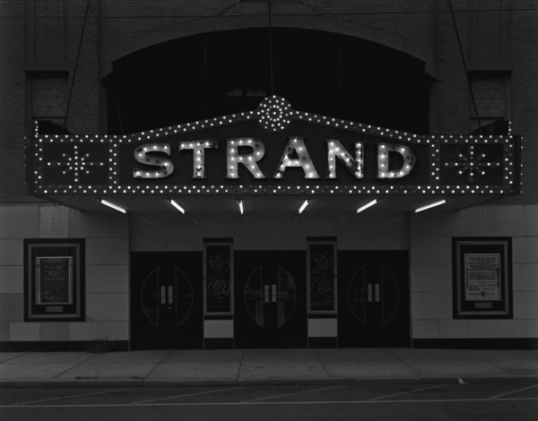 Strand Theater, Keyport, NJ, 1973 - George Tice