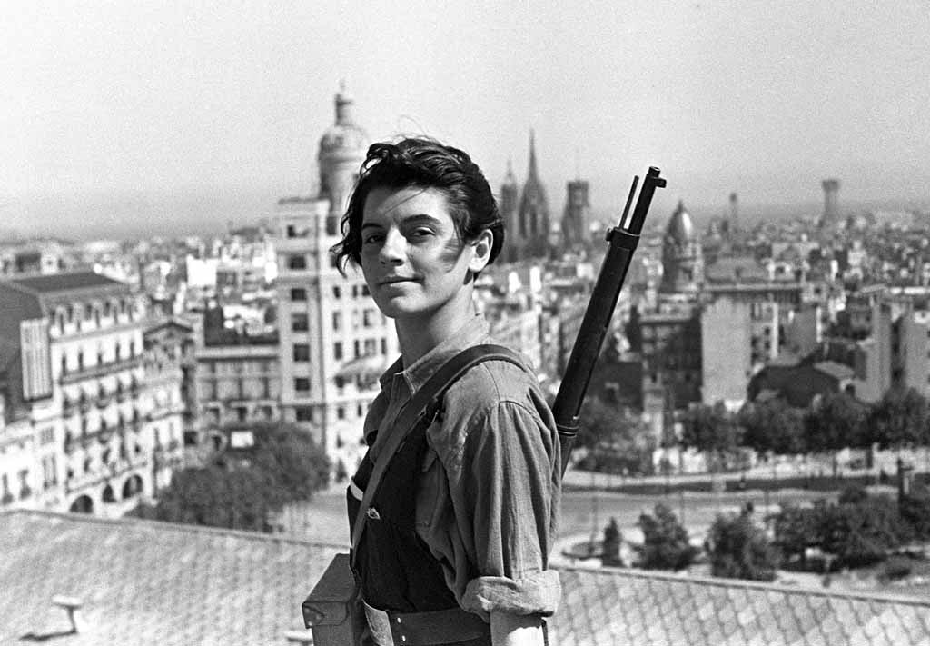 Marina Ginesta, in the Hotel Colon, Plaza Cataluna - Federico Patellini