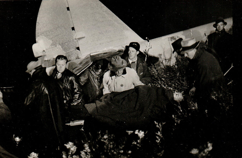 Crash of Western Airlines with the Martin Johnsons near Los Angeles, CA, 1937 - Carl Mydans