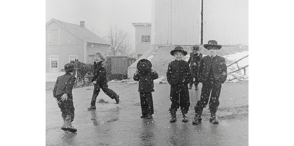 Amish Children Playing in the Snow, Lancaster, PA 1969 - George Tice